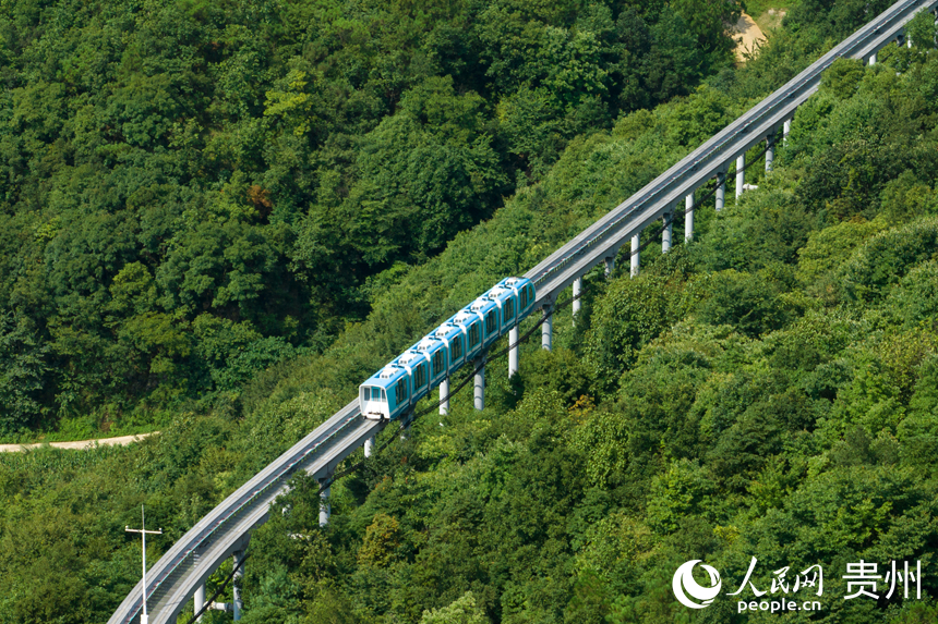 野玉海單軌小火車項目。人民網(wǎng)記者 涂敏攝