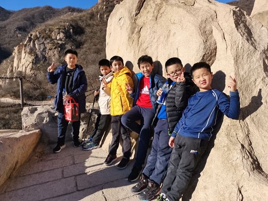 登山隊(duì)員供圖。