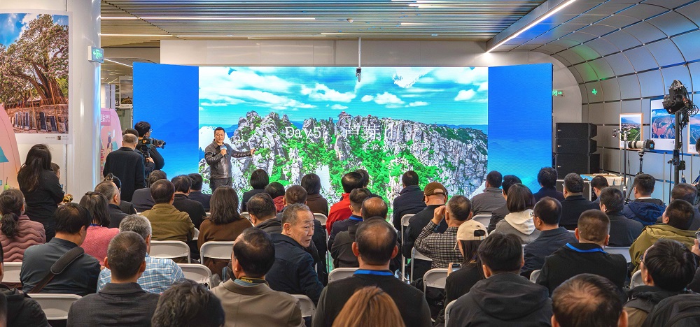 活動現(xiàn)場，文旅星推官推介忻州。